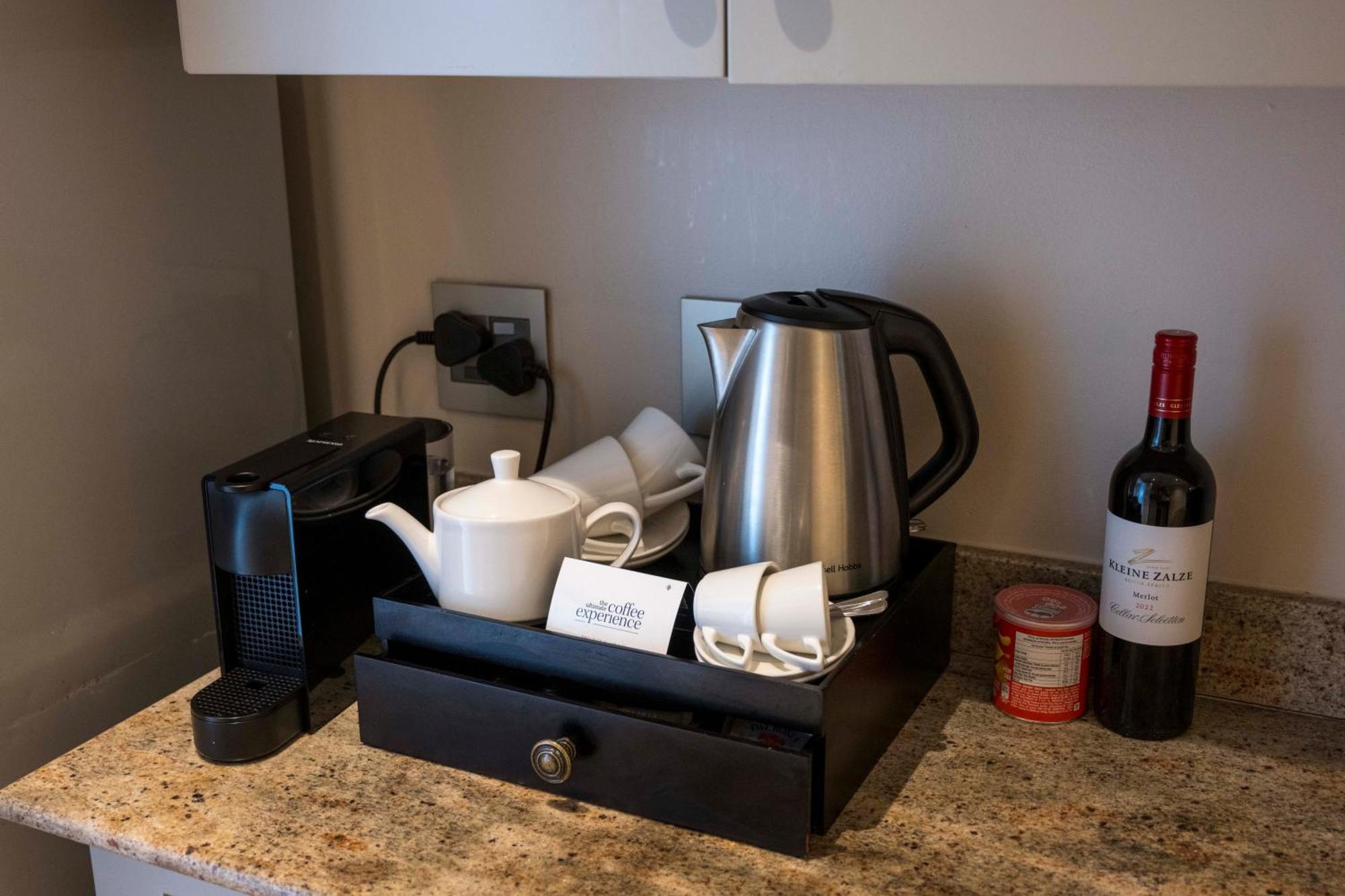 Beverly Hills Дърбан Екстериор снимка A Nespresso machine in a hotel room