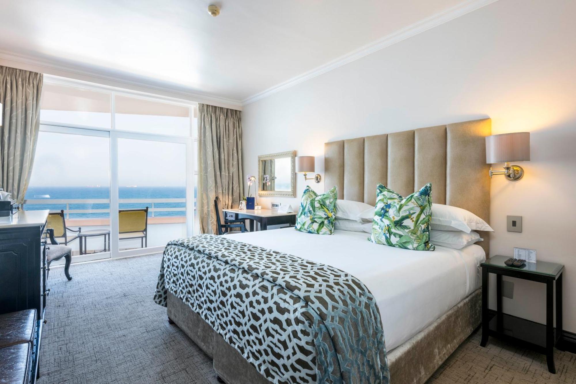 Beverly Hills Дърбан Екстериор снимка A bedroom at the Oyster Box