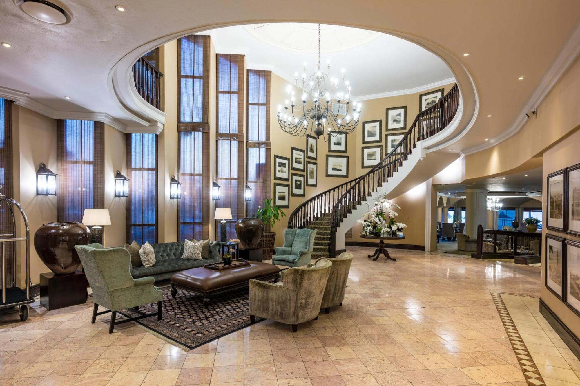 Beverly Hills Дърбан Екстериор снимка The interior of the hotel