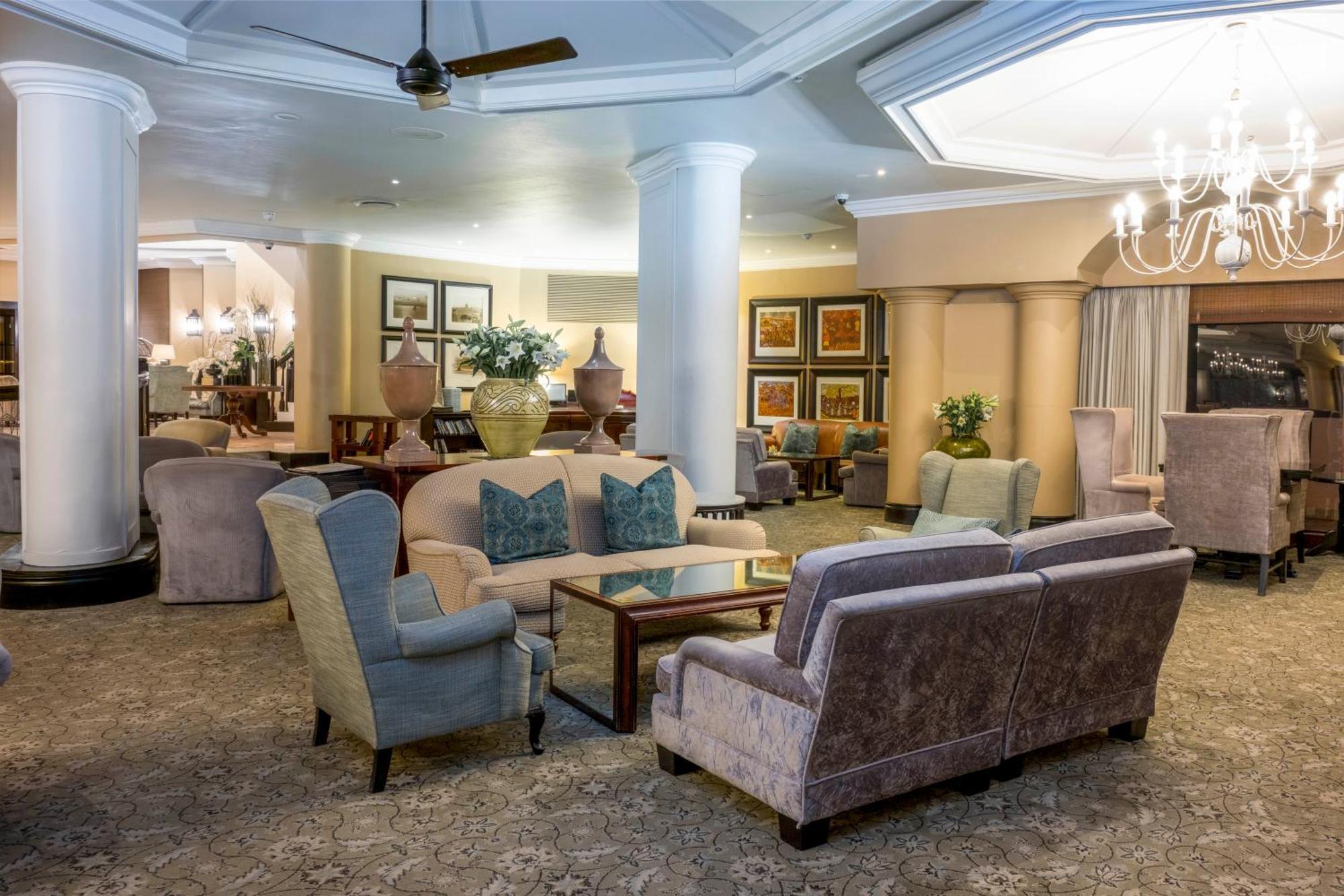 Beverly Hills Дърбан Екстериор снимка The interior of the hotel